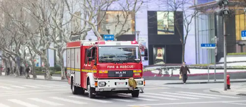 Come le compresse durevoli aiutano il servizio antincendio