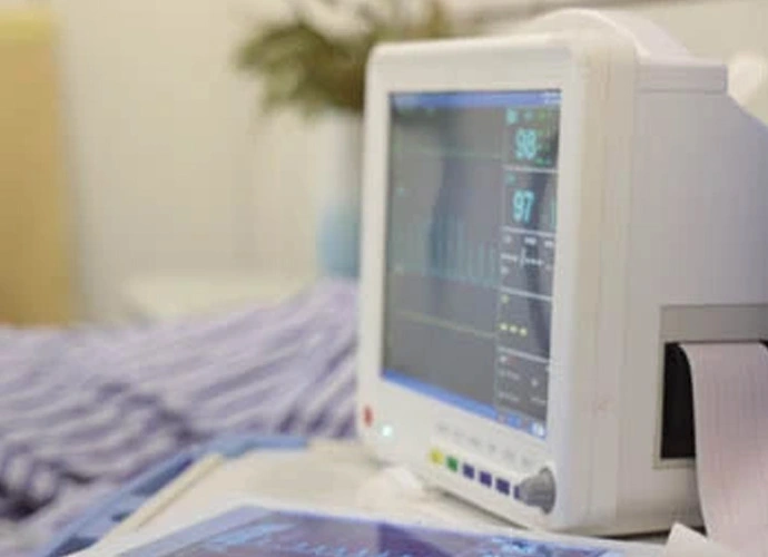 EM-T195 tablet PC robusto per professionisti medici assiste nel salvataggio mobile senza carta